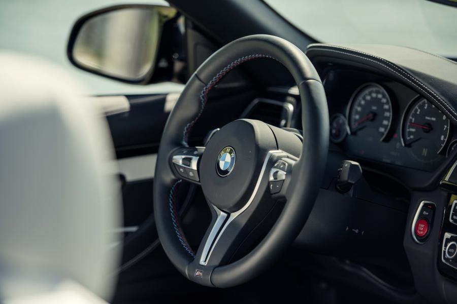 Панель приборов BMW M4 Convertible (F83) 2017 года  (NA) (фото 8 из 24)